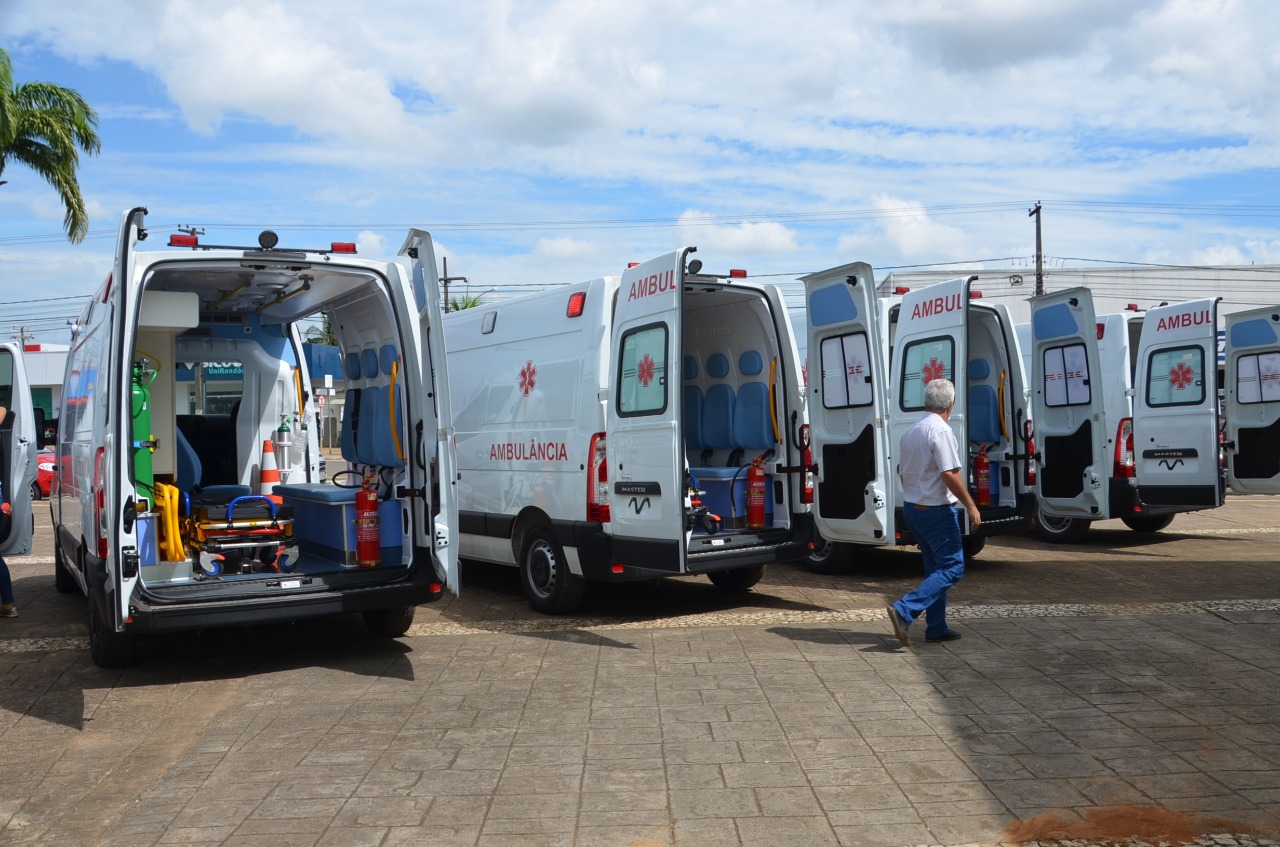 Ambulâncias são entregues para reforçar o combate à Covid-19