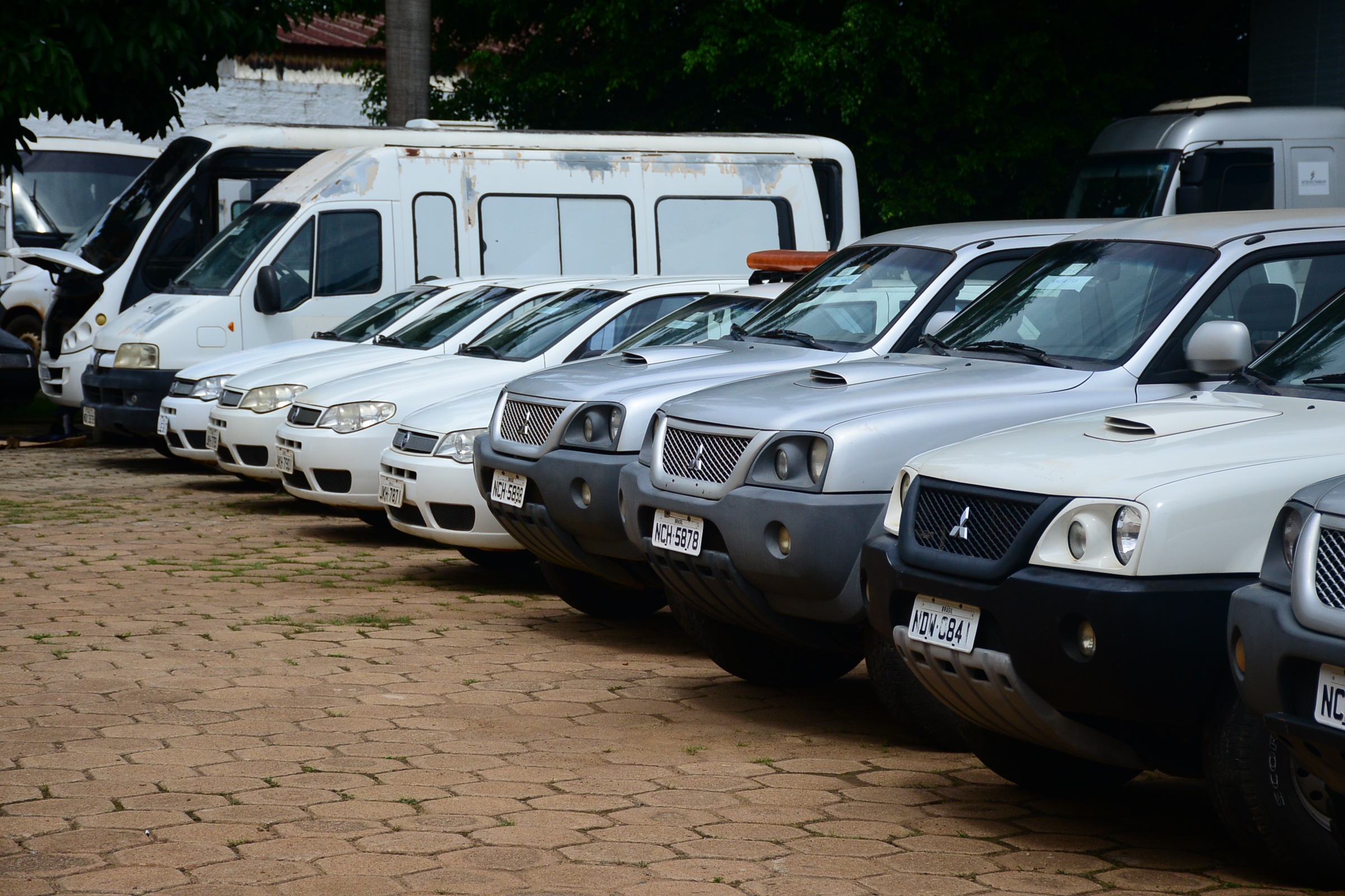 Carros são doados a entidades e órgãos públicos