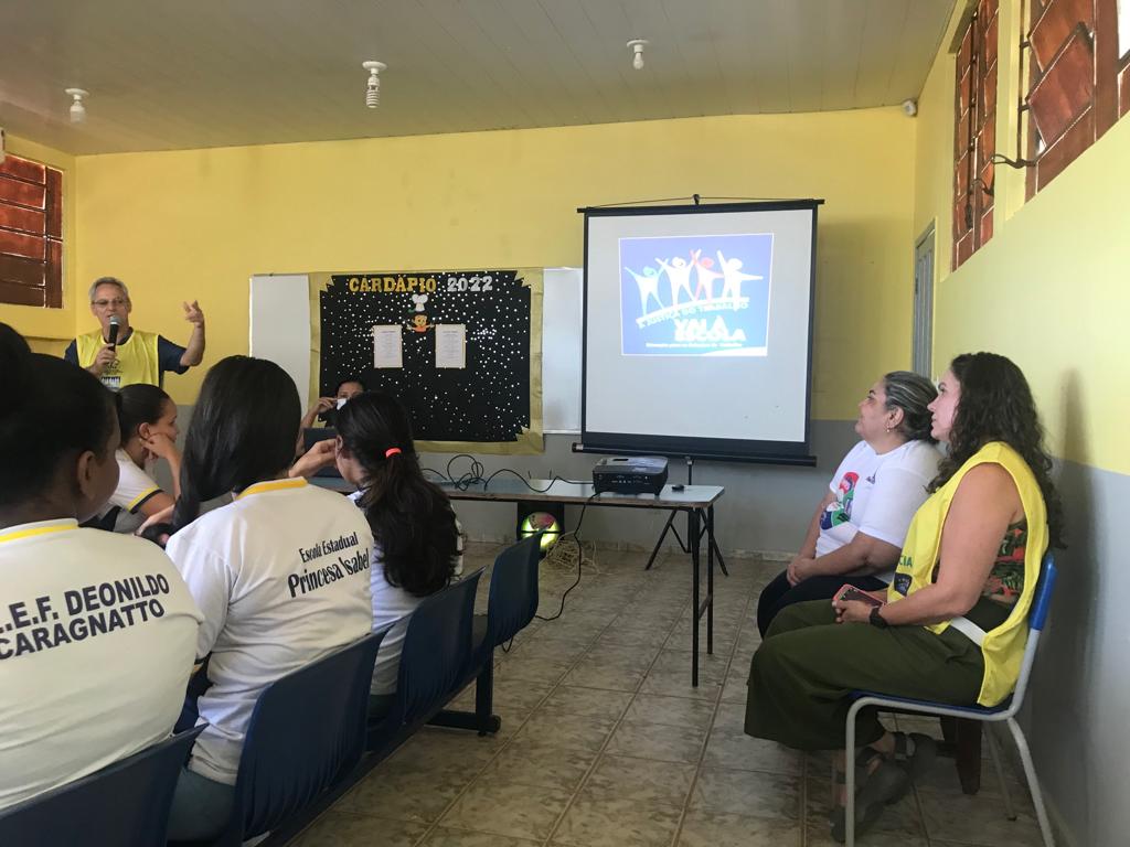 O evento realizado teve como público alvo jovens e trabalhadores para inserção ao mercado de trabalho e prevenção de acidentes no ambiente de trabalho