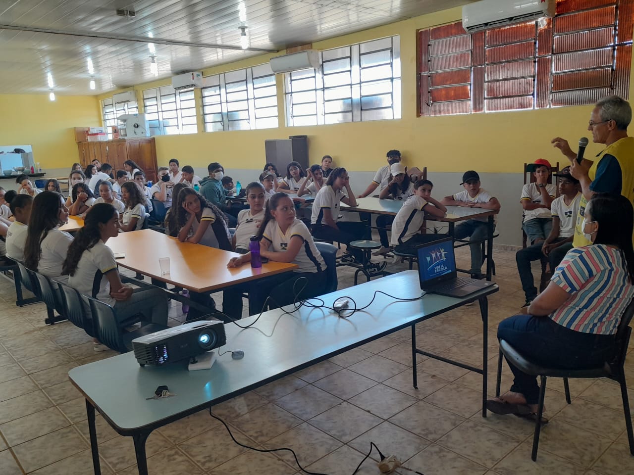 O evento realizado teve como público alvo jovens e trabalhadores para inserção ao mercado de trabalho e prevenção de acidentes no ambiente de trabalho