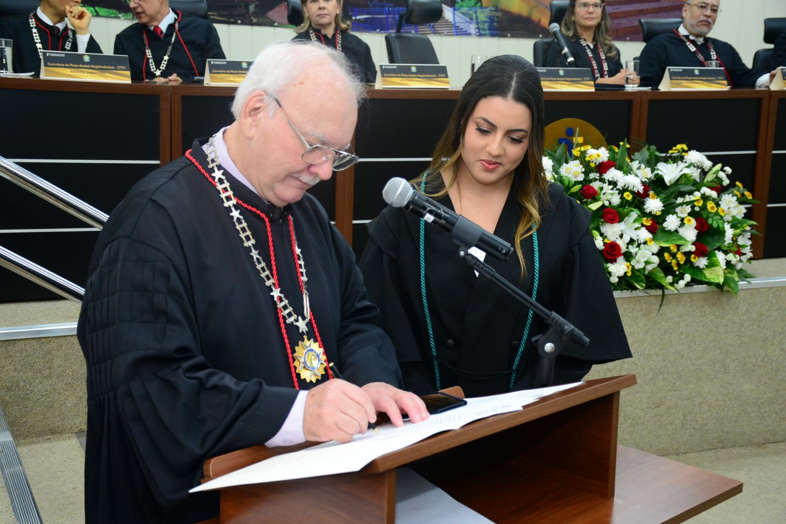 Novos(as) juízes(ízas) tomam posse na Justiça do Trabalho da 14ª Região