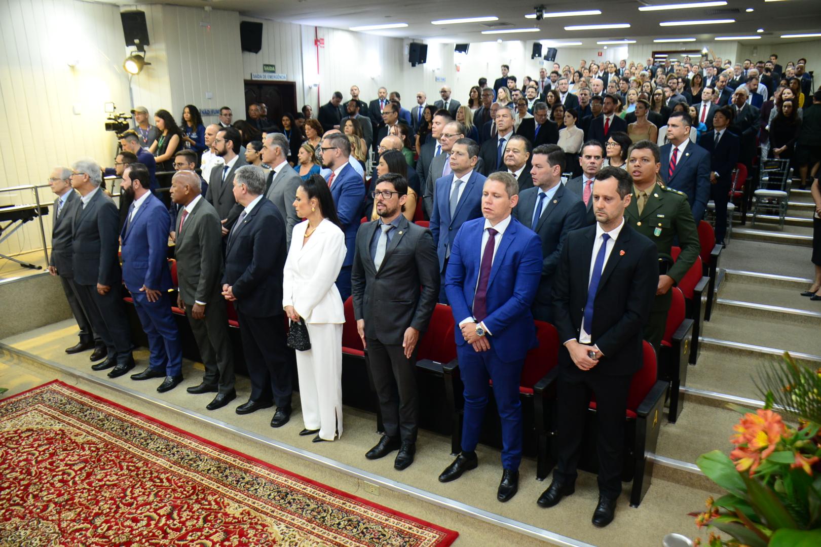 Foto do auditório lotado durante posse dos novos administradores do TRT-14 