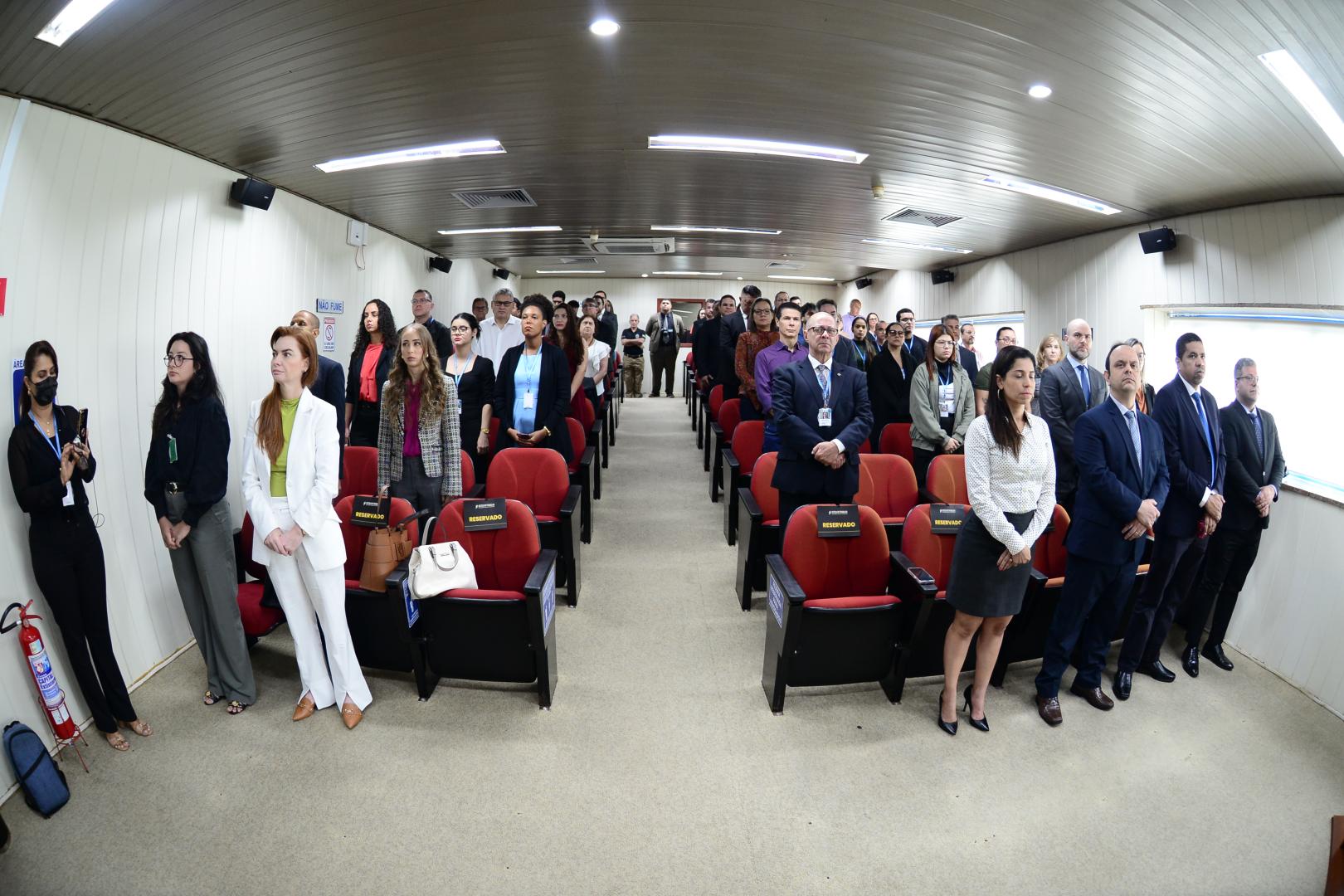 Imagem do Tribunal Pleno durante sessão solene da abertura do Ano Judiciário. 