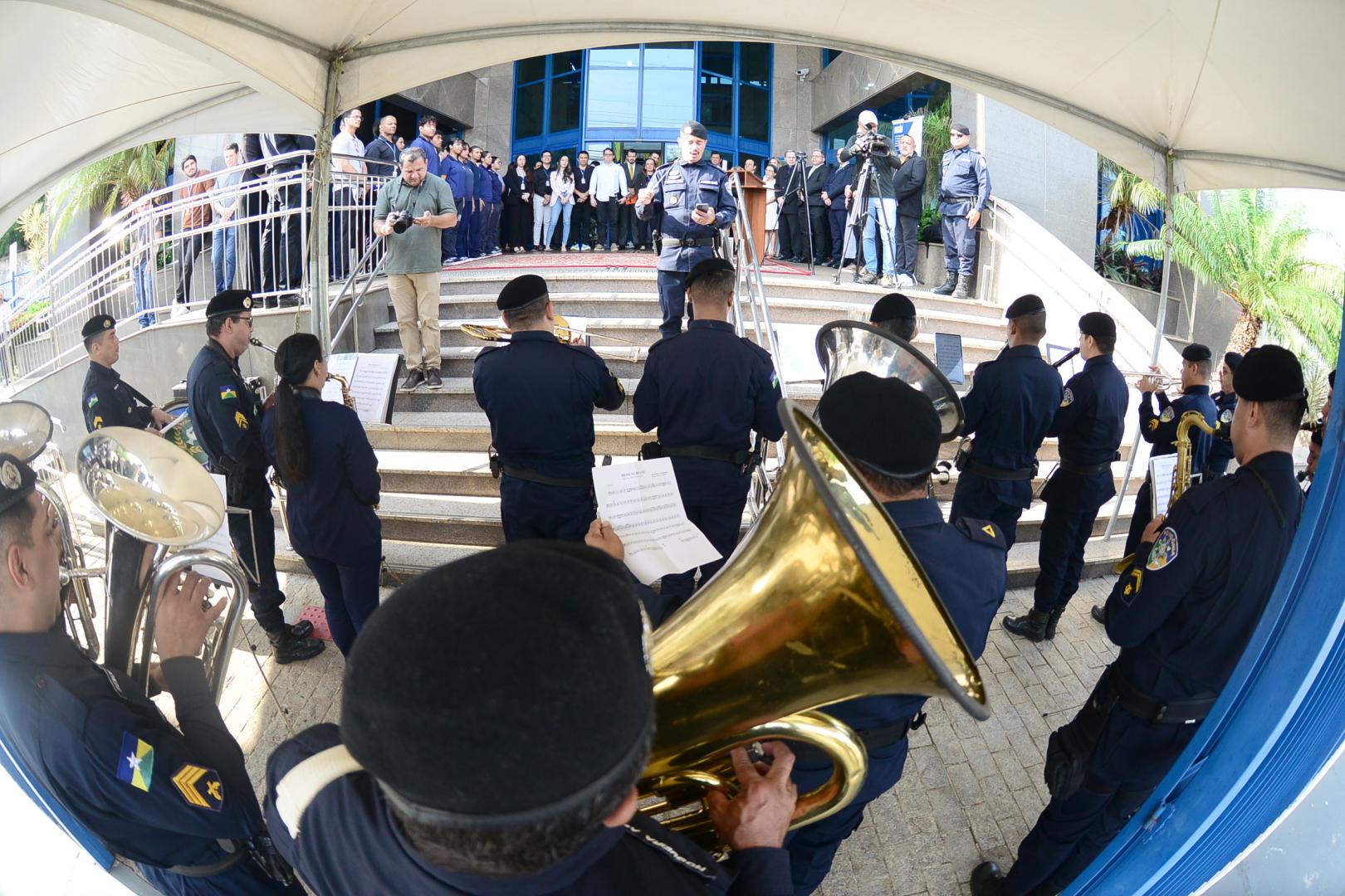 TRT-14 celebra Semana da Pátria com hasteamento das bandeiras