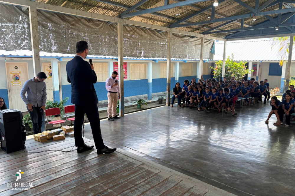 JT vai à Escola: Vara do Trabalho de Cruzeiro do Sul celebra 35 anos com ação educativa