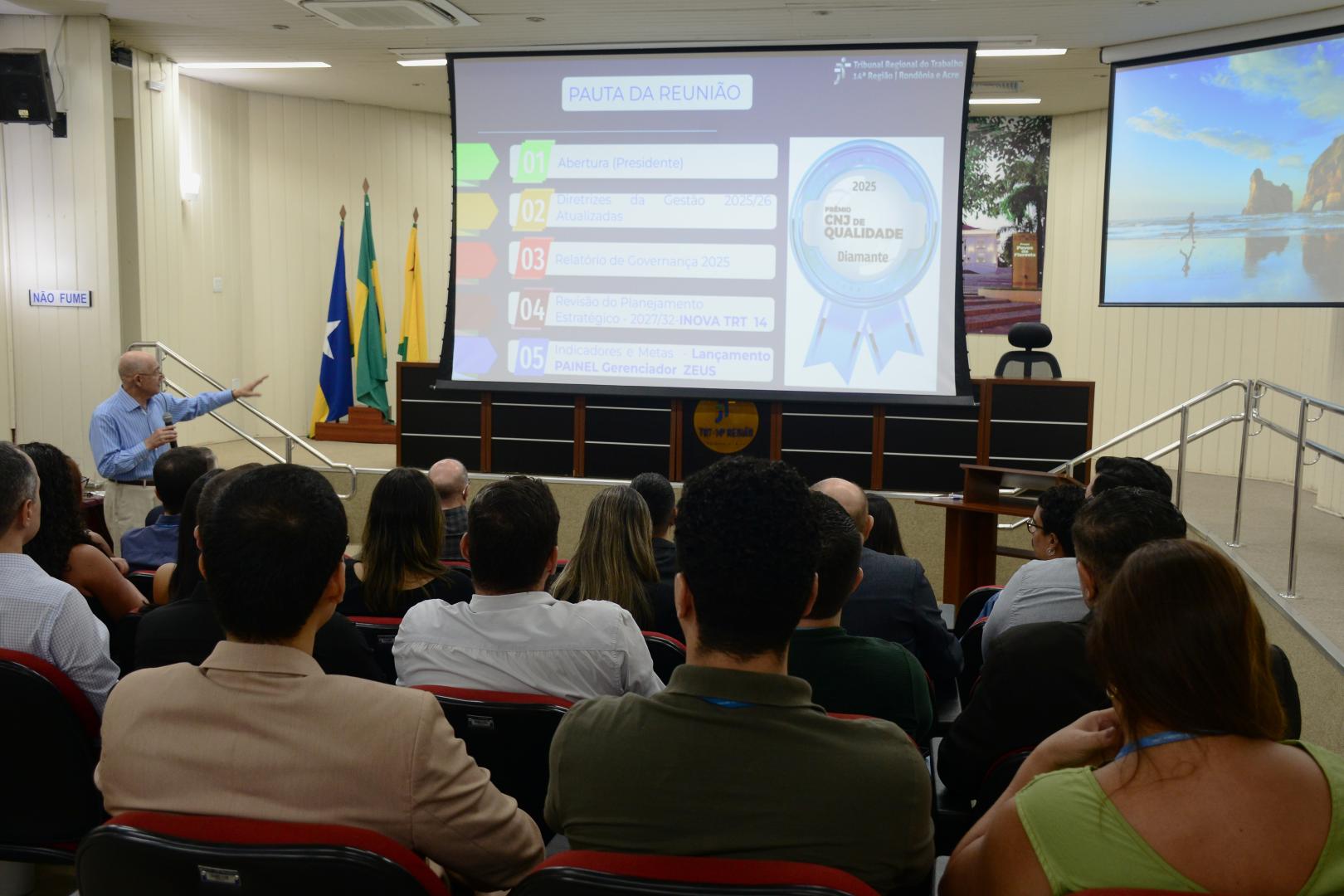 Reunião de Análise da Estratégia de 2025 