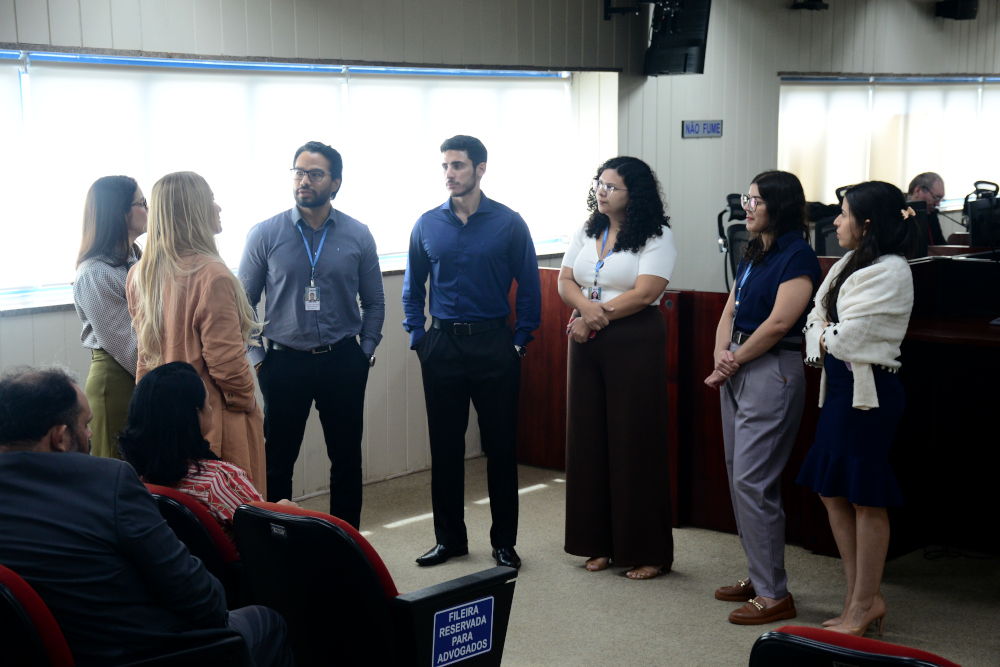 Juíza Ana Maria Rosa dos Santos recebe indicação de promoção a desembargadora em decisão unânime do Tribunal Pleno.