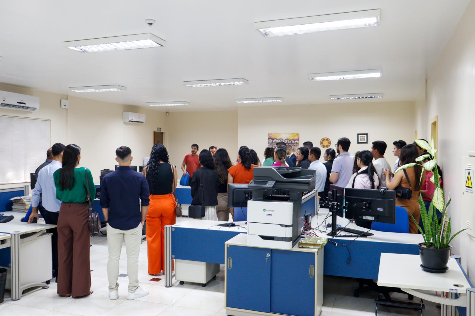 Estudantes visitam Varas do Trabalho em Ji-Paraná