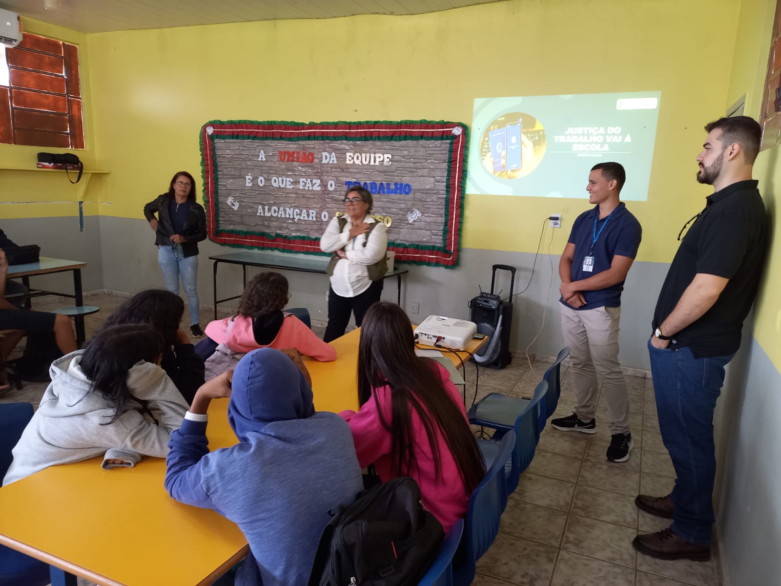 Visita a Escola Estadual de Ensino Fundamental Deonildo Caragnatto