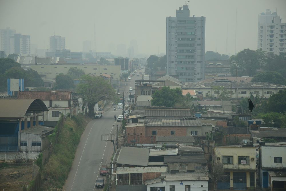 Cidade de Porto Velho/RO tomada por fumaça.