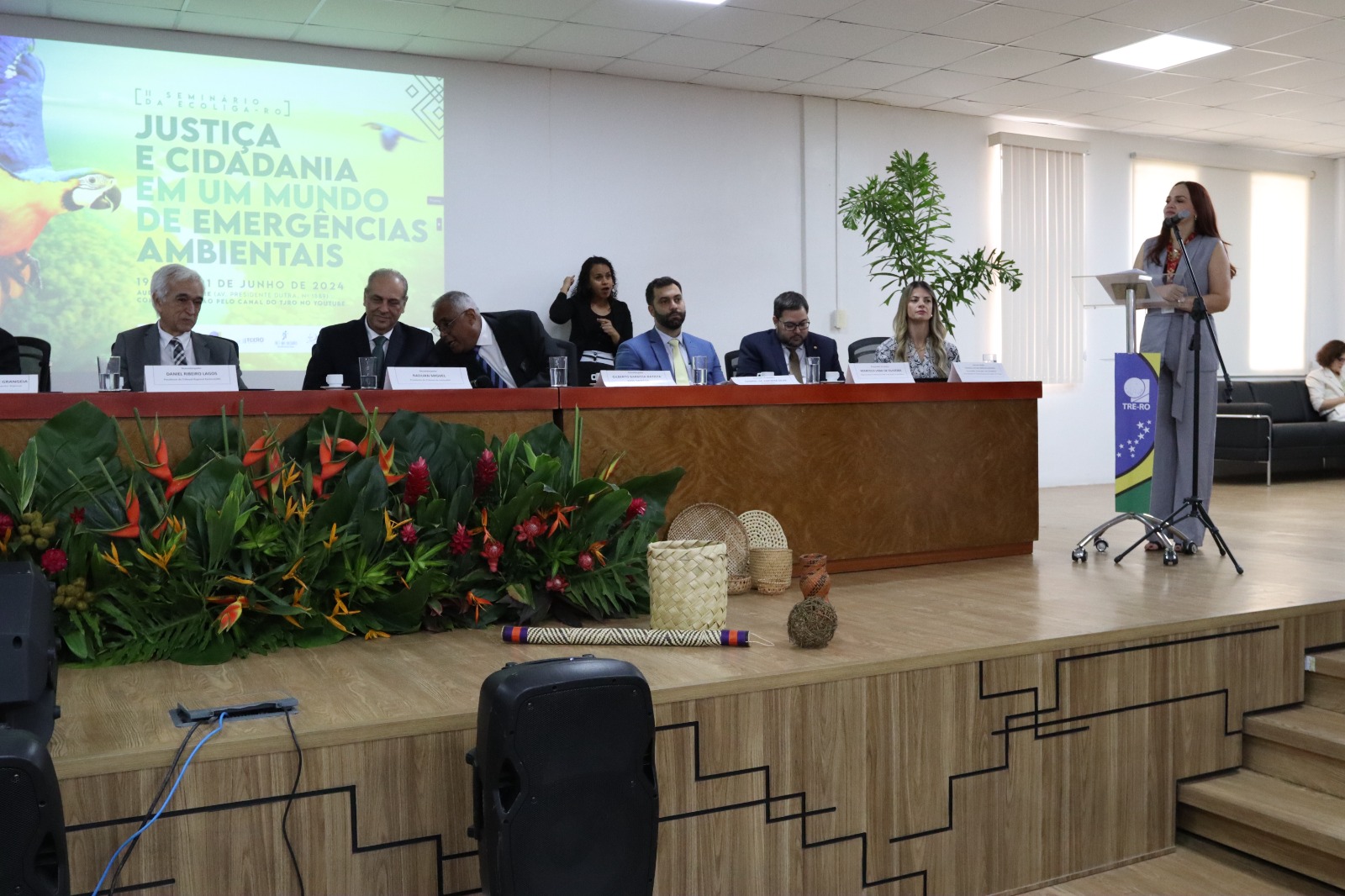 Mesa de autoridades na Cerimônia de abertura.