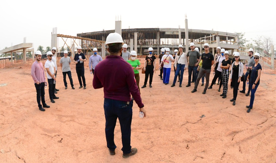 os(as) magistrados(as) visitaram a obra de construção da futura sede do Departamento de Polícia Civil de Rondônia