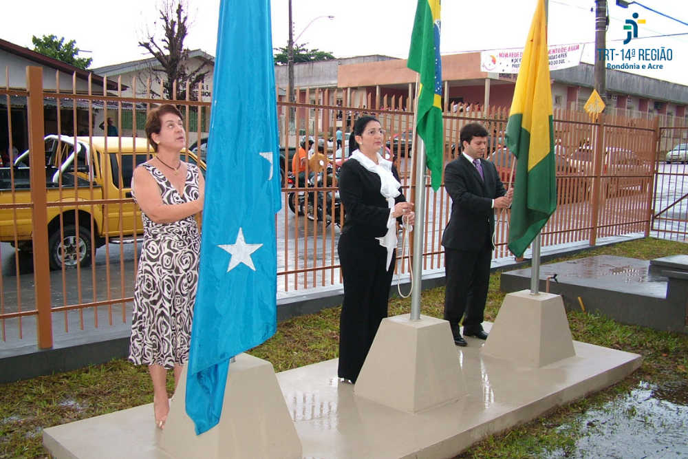 Inauguração da VT de Cruzeiro do Sul em 2006 - Desembargadora Elana Cardoso, Juiz Antonio Cesar Coelho