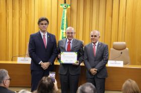 Presidente do TRT-14, Ilson Alves Pequeno Junior ao lado do presidente do TST, ministro Luiz Philippe Vieira de Mello Filho e  do ministro Cláudio Mascarenhas Brandão